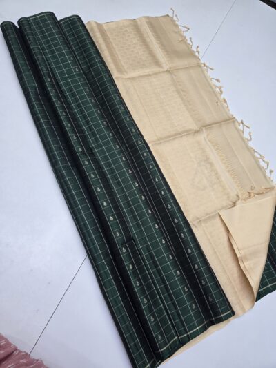 Handloom Pure Soft Silk Checked Sarees