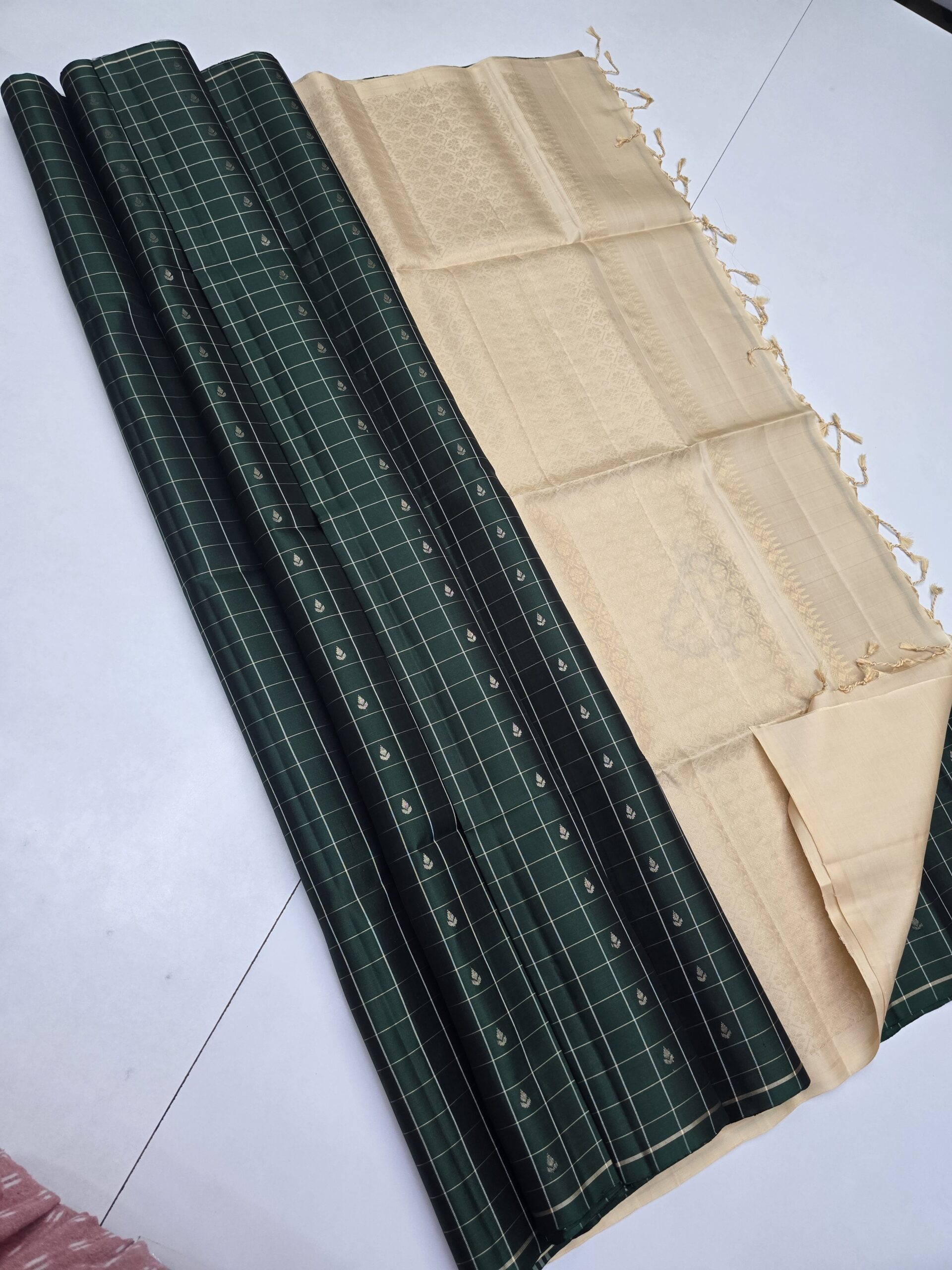 Handloom Pure Soft Silk Checked Sarees