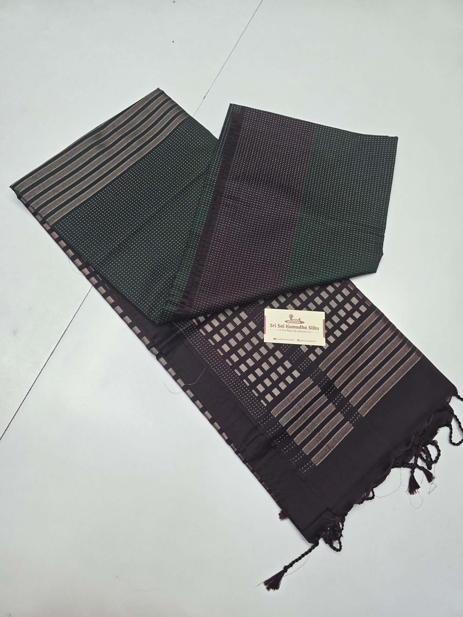 Kanchu Full Jari Jacquard Weaving Semi Soft Silk Sarees