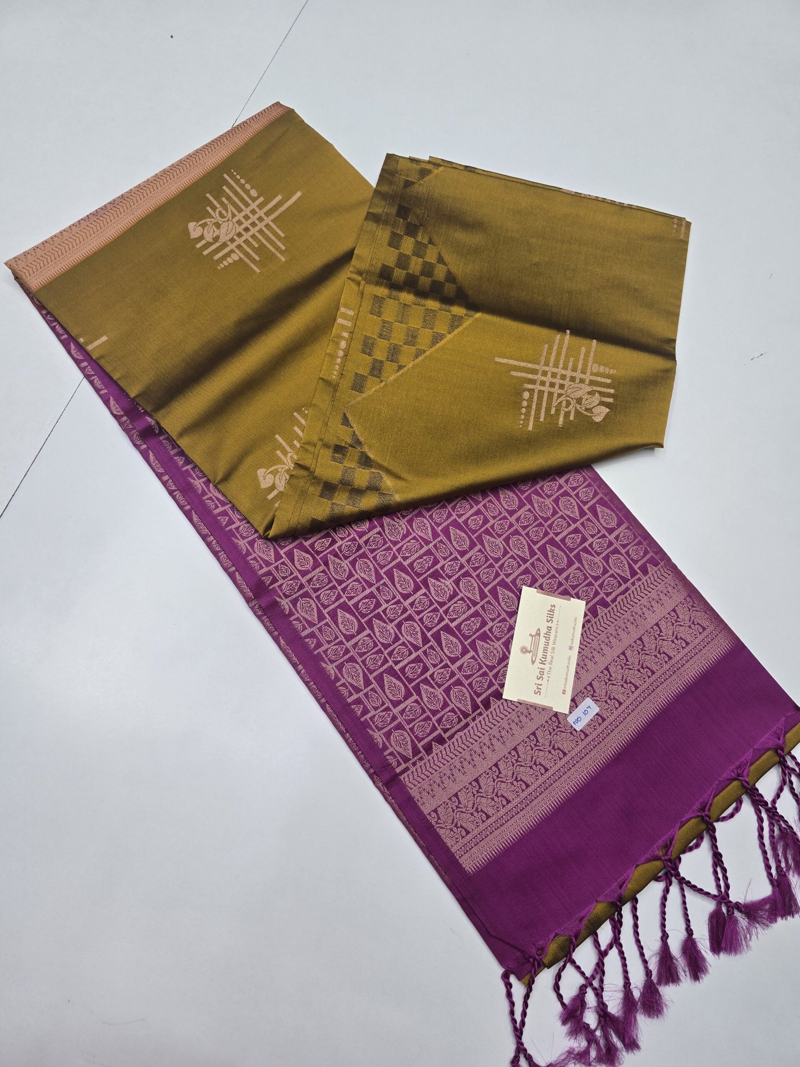Kanchi Border Embossed Semi Soft Silk Sarees