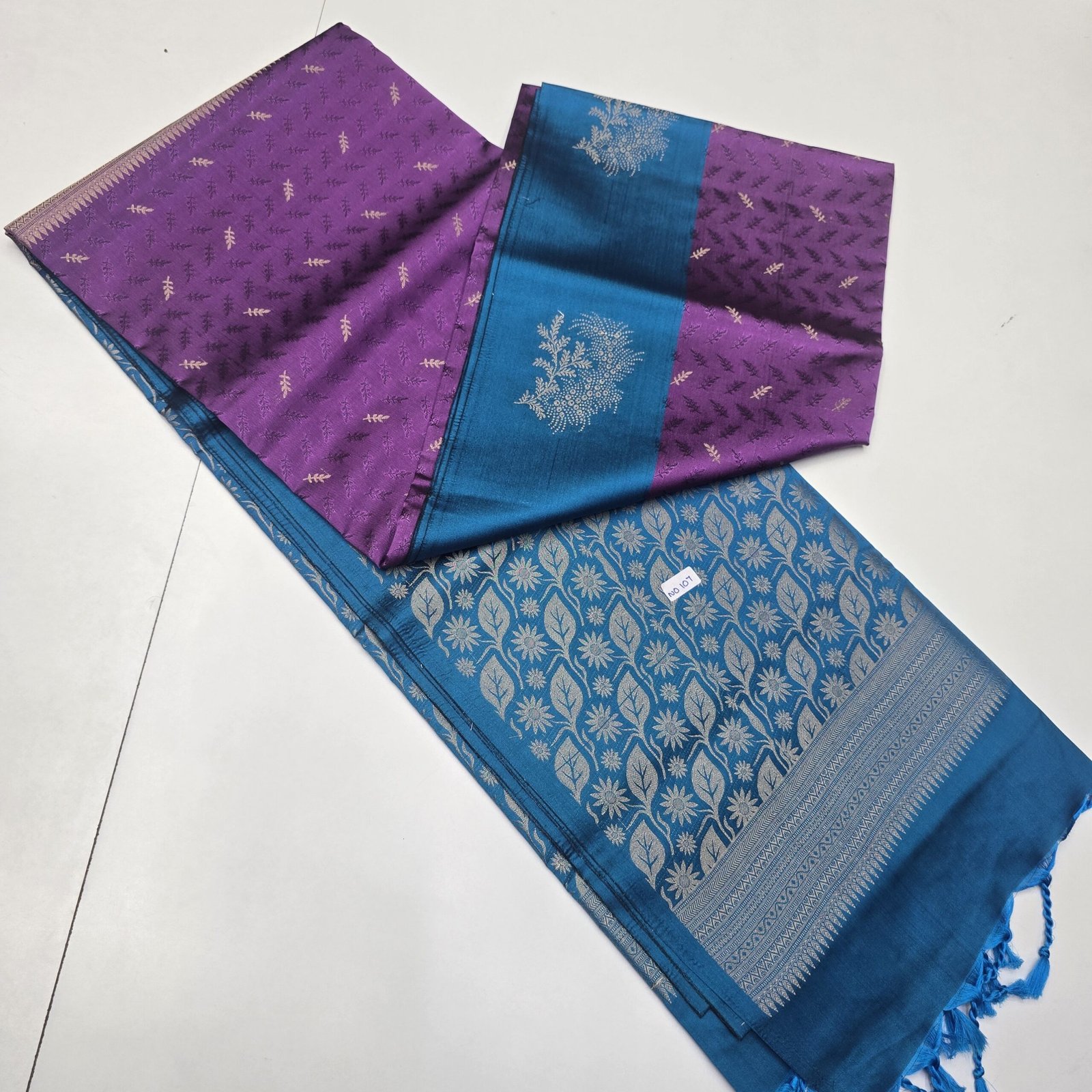 Kanchi Embossed Weaving Semi Soft Silk Sarees