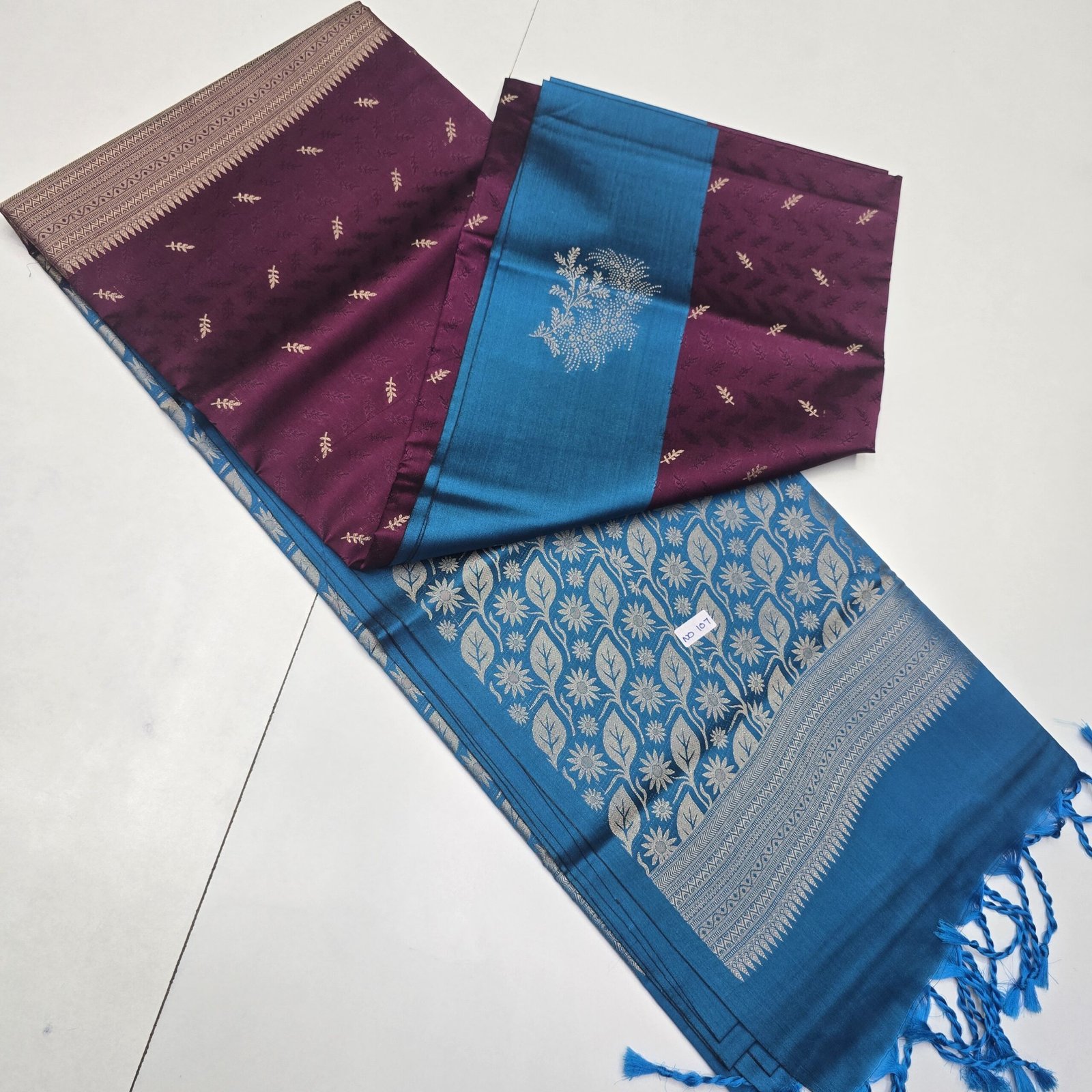 Kanchi Embossed Weaving Semi Soft Silk Sarees