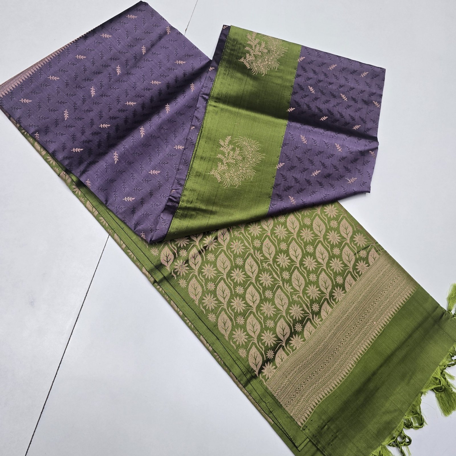 Kanchi Embossed Weaving Semi Soft Silk Sarees