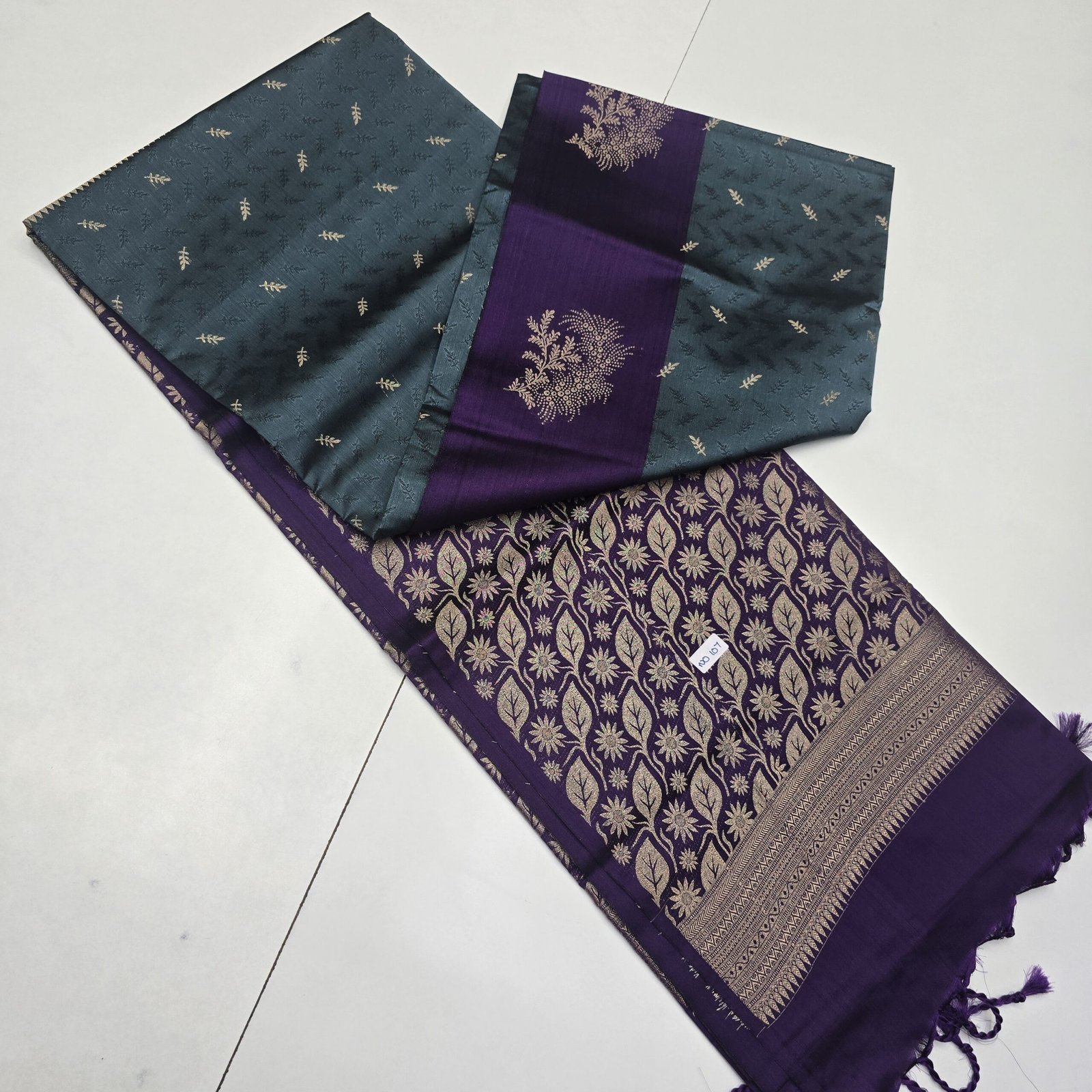 Kanchi Embossed Weaving Semi Soft Silk Sarees