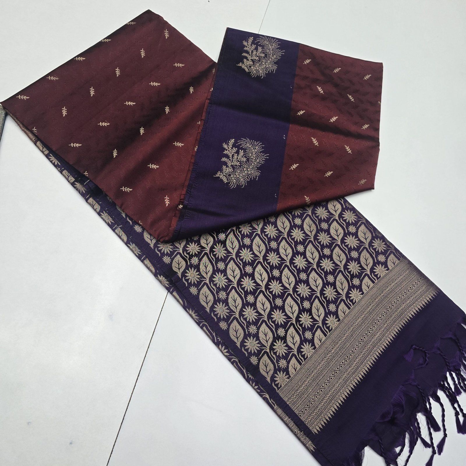 Kanchi Embossed Weaving Semi Soft Silk Sarees