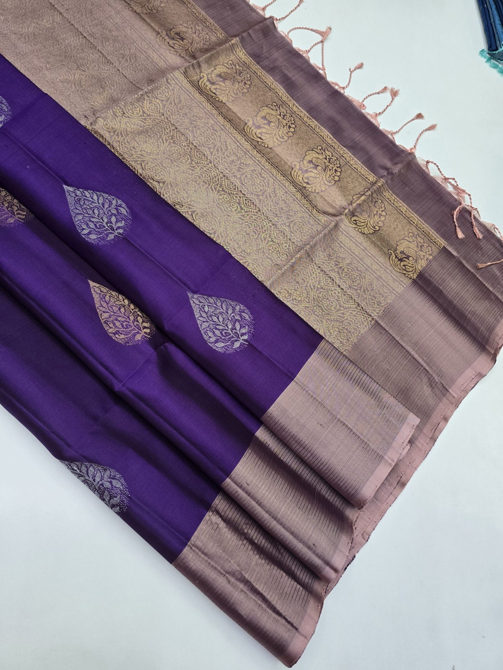 Handloom Contrast Border Pure Soft Silk With SilkMarkCertified