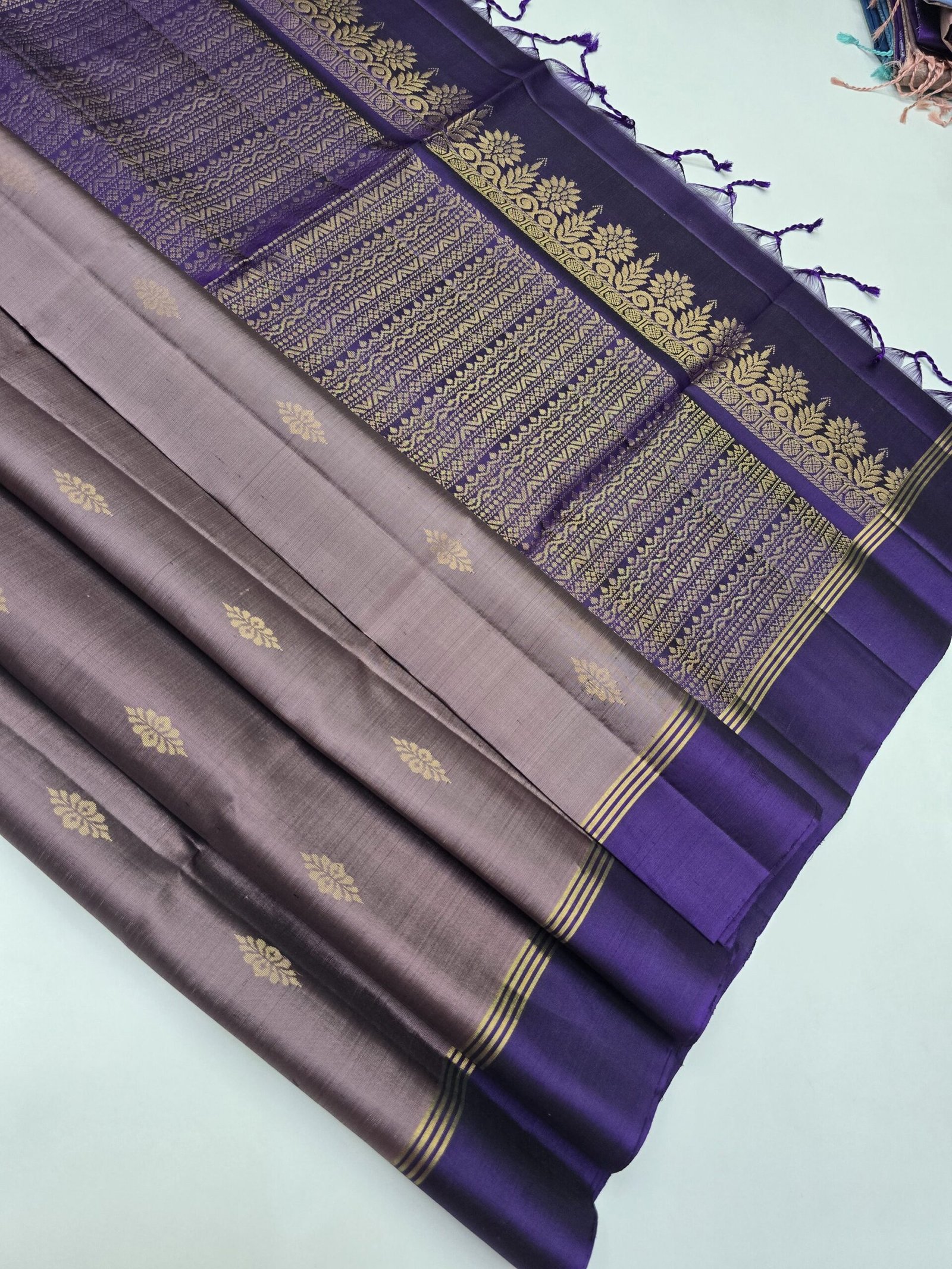 Handloom Contrast Border Pure Soft Silk With SilkMarkCertified