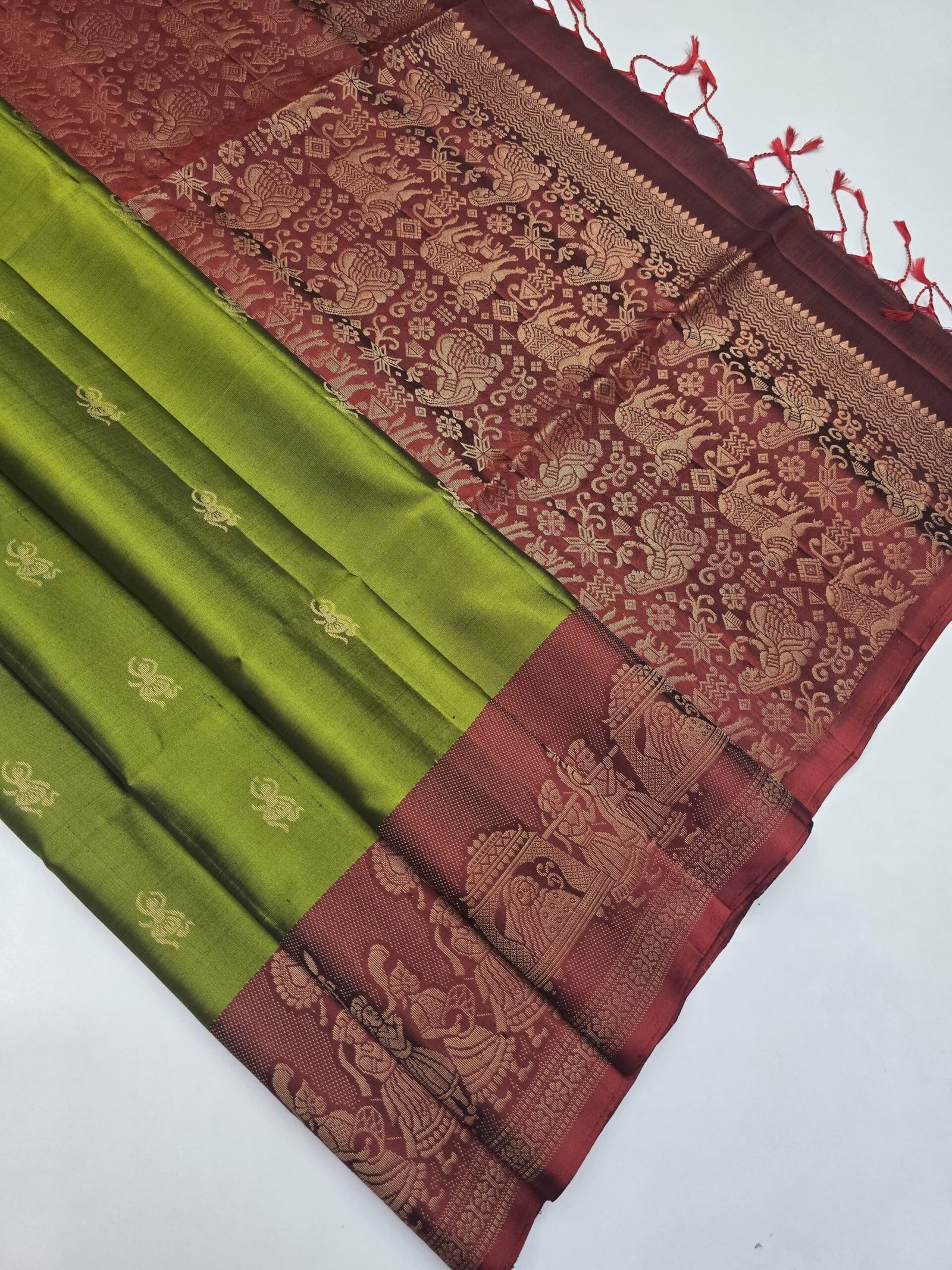 Handloom Kanchipuram Turning Border Pure Soft Silk Sarees With Silk Mark Certified